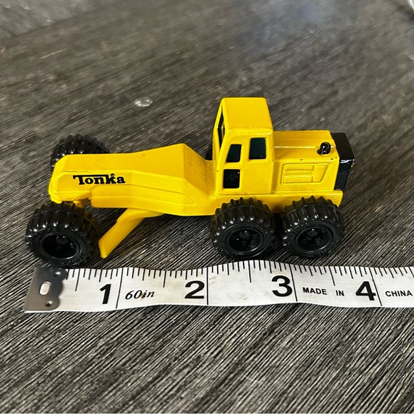 VTG | Tonka Toy | Construction Excavator - Picture 7 of 7